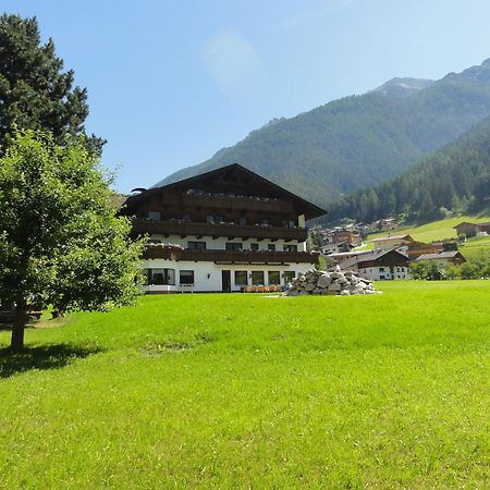 Hotel Steuxner Neustift im Stubaital Luaran gambar